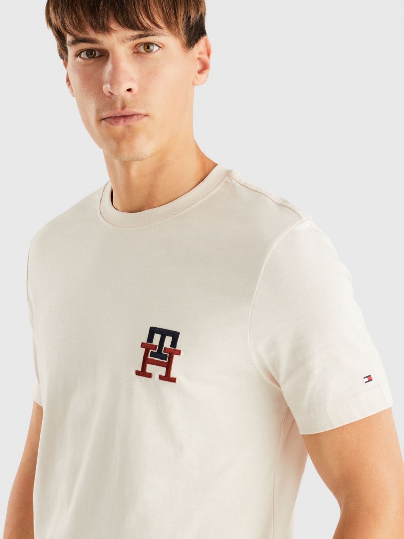 Tommy Hilfiger Monogram Essential Embroidery T-shirt Herr Vita | 687-ZFNTOL